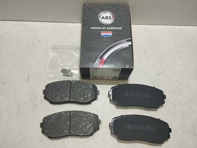 Колодки передні 37643 ABS