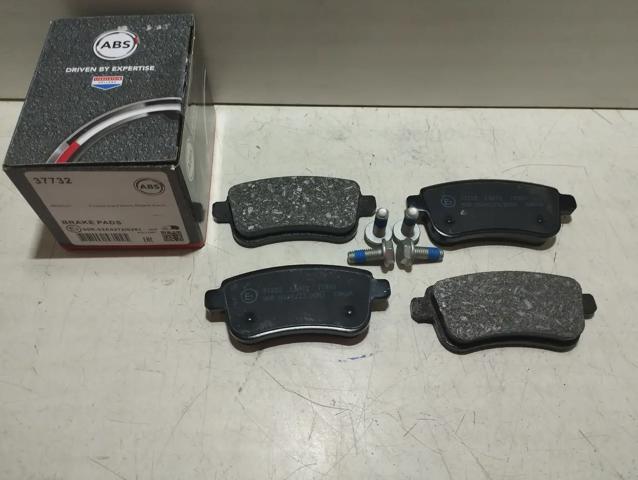 Колодки гальмові задні, дискові 37732 ABS