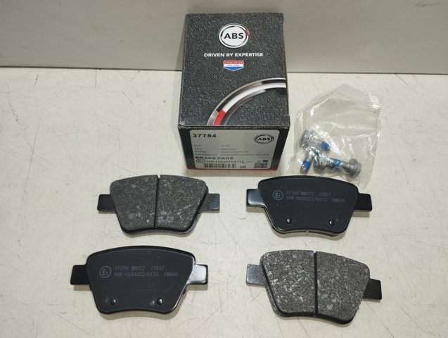 Задні дискові колодки 37784 ABS
