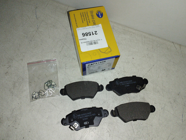 Колодки на гальмо задній дисковий CBP31504 COMLINE