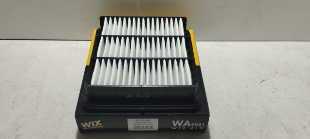 Повітряний фільтр двигуна WA9581 WIX