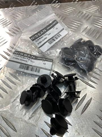 Пістон (кліп) кріплення підкрилки переднього крила 015532DR9A NISSAN