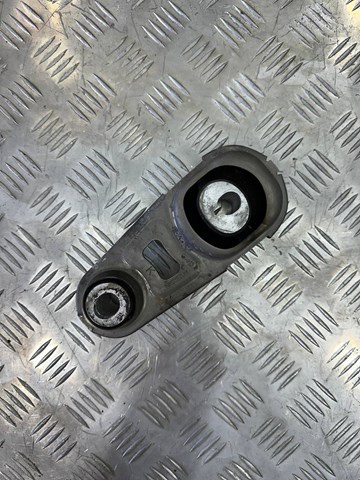 Опора двигуна задня 113606LA0A NISSAN