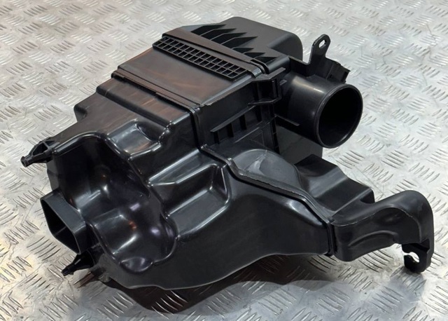 Корпус повітряного фільтра 165006RC1B NISSAN