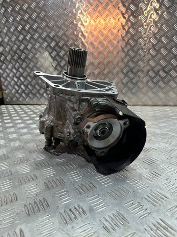 Раздатка (коробка роздавальна) 331006RC0B NISSAN