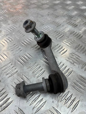 Стійка стабілізатора, заднього, права 562616RR0A NISSAN