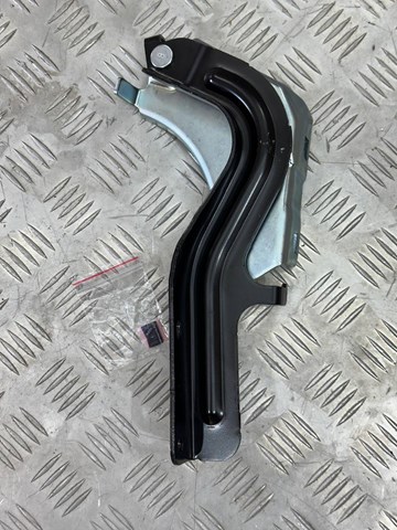 Завіса капота права 654006RA0A NISSAN