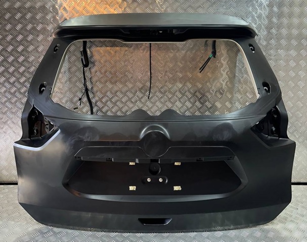 Двері багажника 9001A4BN0A NISSAN