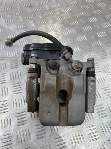 Задній гальмівний супорт лівий D40106RA0A NISSAN