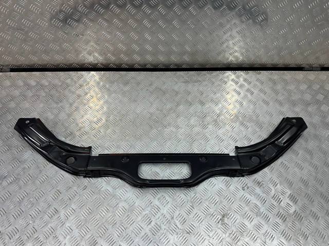 Рамка радіатора верхня K69A53150 MAZDA