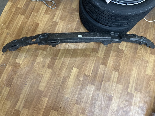 Абсорбер (наповнювач) бампера переднього 51117422217 BMW