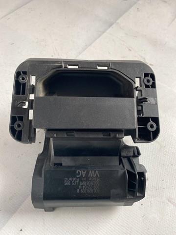 Ручка задньої (двостулкової) двері права внутрішня 7C0829309B VAG