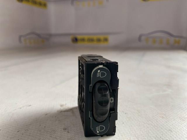 Кнопка коректора фар 8200022569 RENAULT