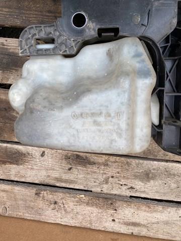 Бачок для омивайки 8200104706 RENAULT