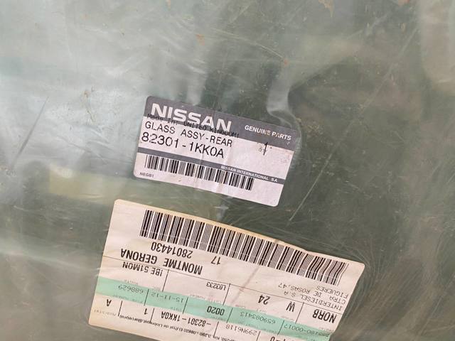 Скло задніх дверей, лівих 823011KK0A NISSAN