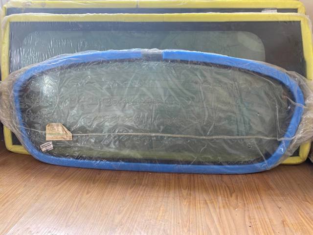 Скло ляди 90300BM400 NISSAN