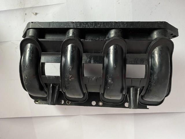 Колектор впускний A6110900637 MERCEDES