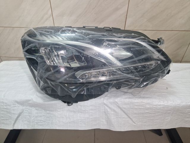 Основна фара - вставка 2128201839 MERCEDES