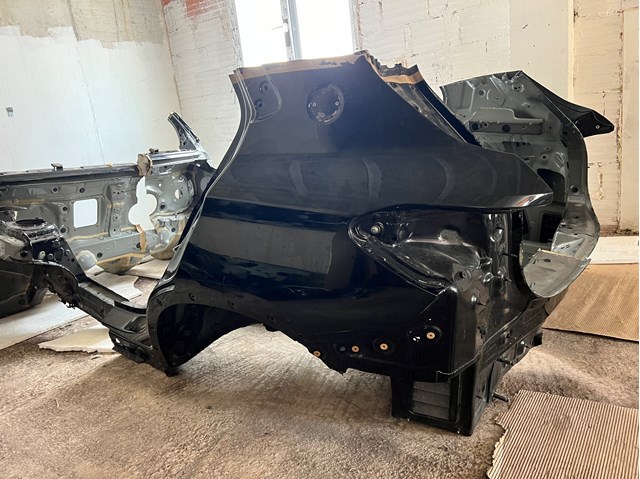 Крило заднє 41007467315 BMW