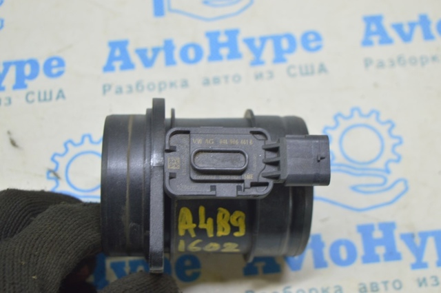 Витратомір повітря 04L906461B VAG