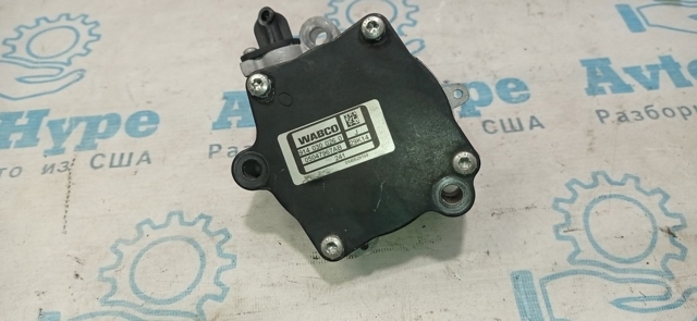 Насос вакуумний 05047967AB CHRYSLER