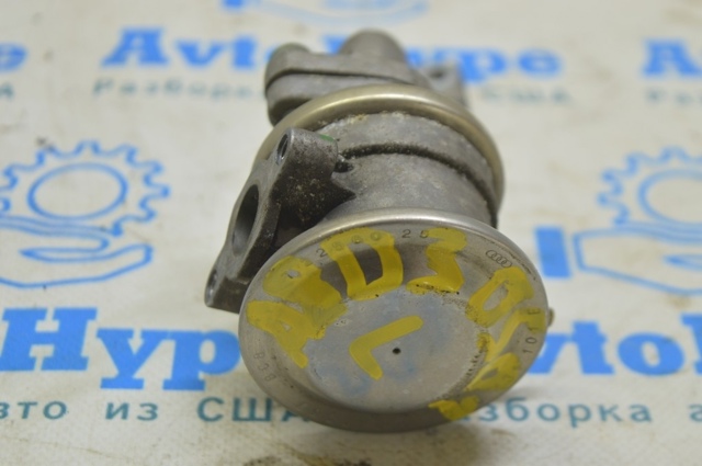 Клапан подачі вторинного повітря 06C131101E VAG
