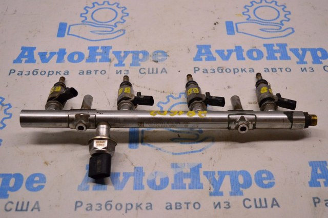 Рампа форсунок системи упорскування палива 06K133317H VAG