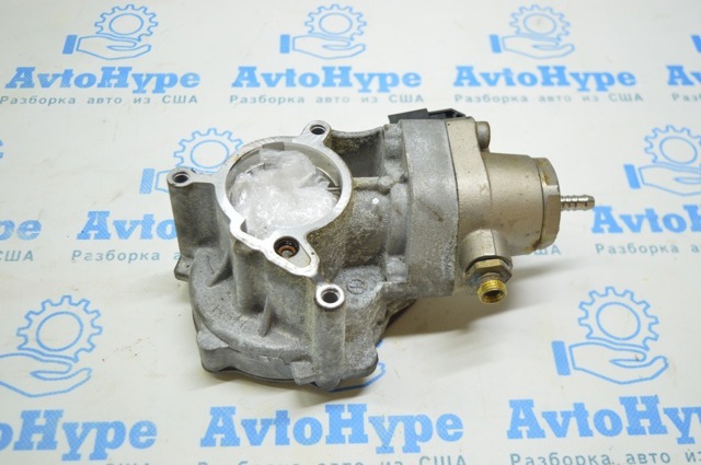 Насос вакуумний 06L145100B VAG