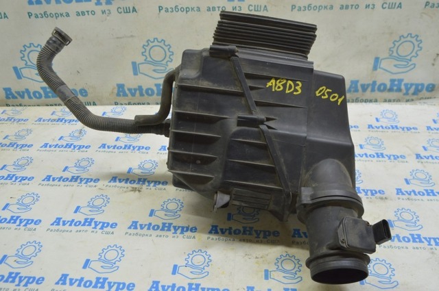 Корпус повітряного фільтра 077133837AL VAG