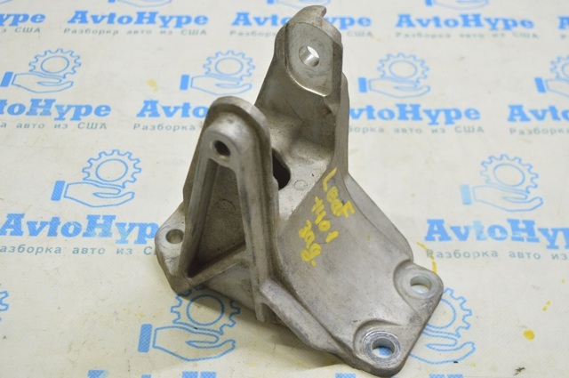 Кронштейн подушки (опори) двигуна, задньої 113333NF0A NISSAN