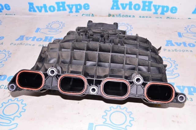Колектор впускний 11617588126 BMW