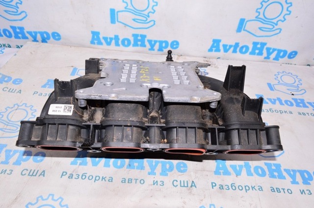 Колектор впускний 11617588126 BMW