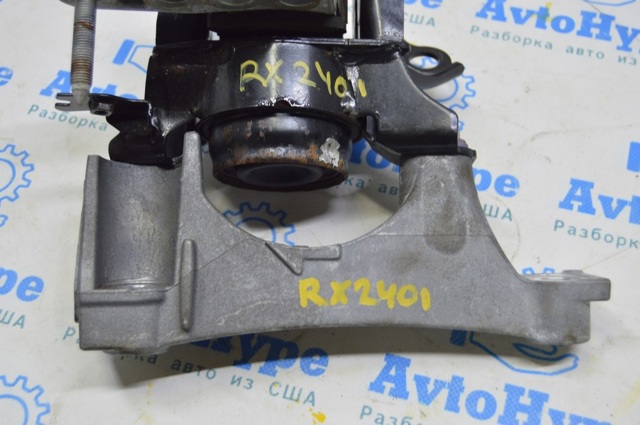 Кронштейн подушки (опори) двигуна, правої 12341F0010 TOYOTA