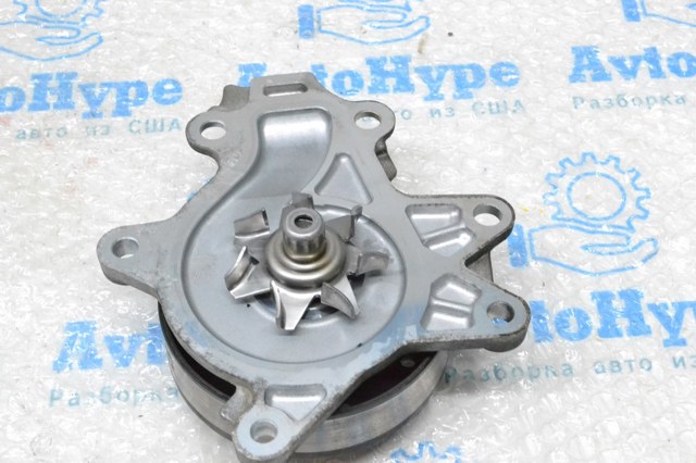 Насос охолоджуючої рідини 1610039565 TOYOTA
