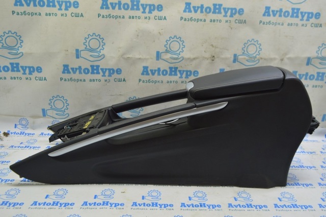 Кришка підліктника 16468012199D88 MERCEDES