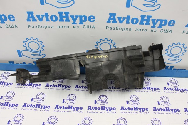 Повітропровід / дефлектор радіатора, правий 1659325150 TOYOTA