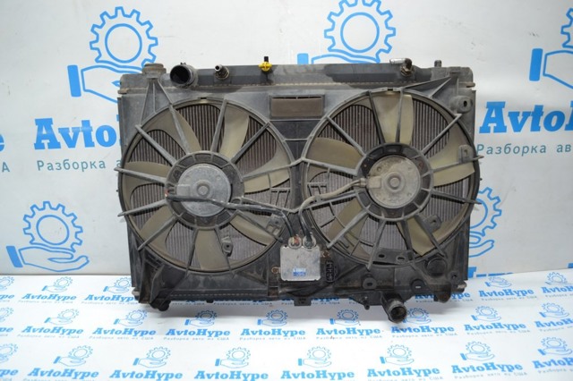 Дифузор (кожух) радіатора охолодження 1671138100 TOYOTA