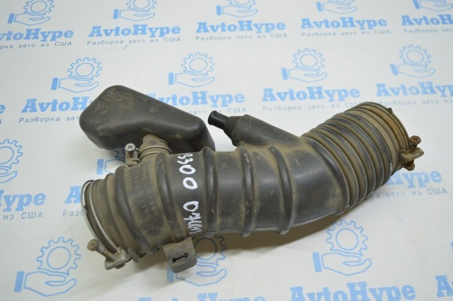 Дросельний патрубок 1788131140 TOYOTA