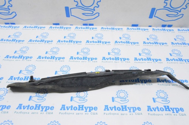Ущільнювач арки крила 17A821112B VAG