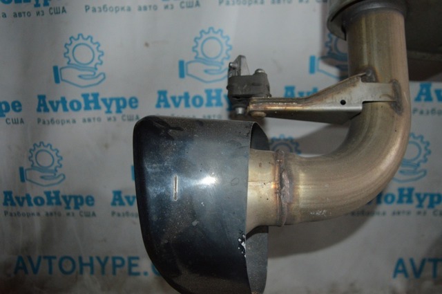 Кронштейн задньої подушки глушника 18308593696 BMW