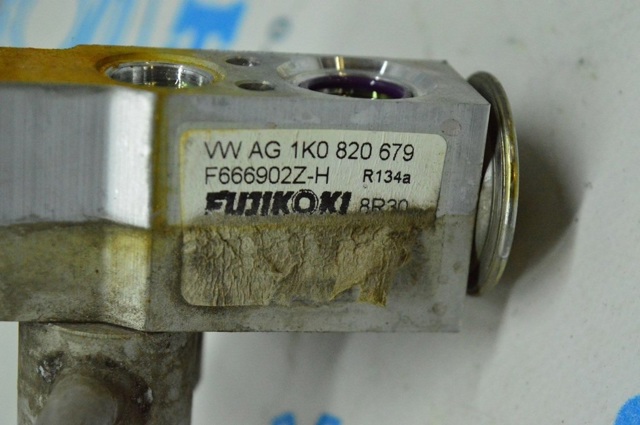 Клапан TRV, кондиціонера 1K0820679 VAG