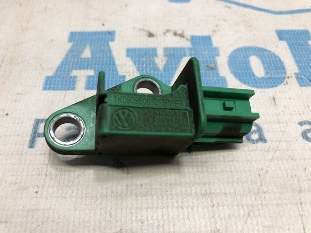 Датчик Ейрбег передній 1K0909606C VAG