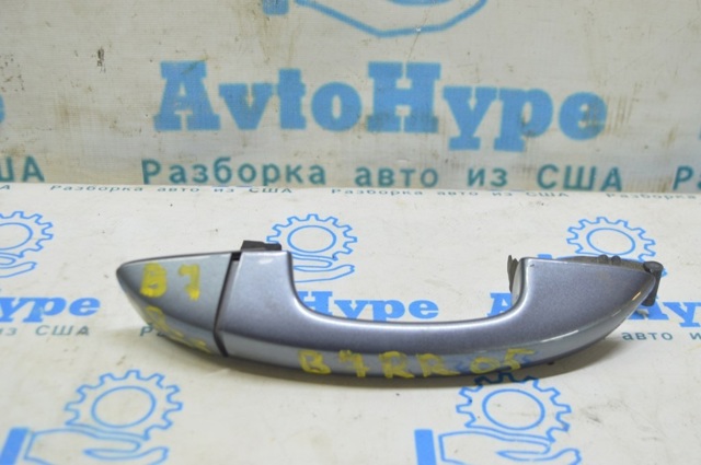 Ручка задньої двері зовнішня права 1K8839168BGRU VAG