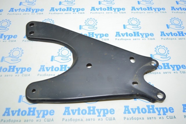 Кронштейн передньої балки 20107FL010 SUBARU