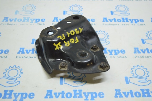 Кронштейн передньої балки 20216FL030 SUBARU