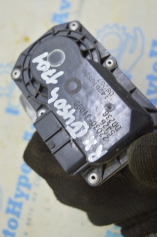 Дросільна заслінка в зборі 220300P060 TOYOTA