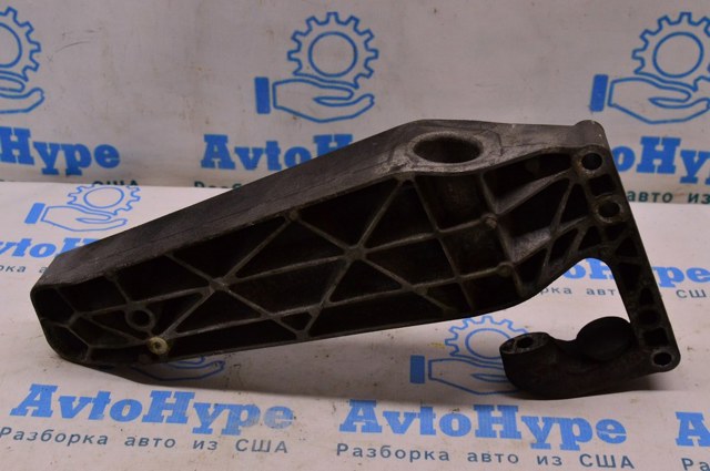 Балка кріплення коробки передач 22316786567 BMW