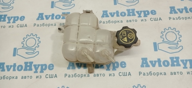 Бачок системи охолодження двигуна розширювальний Шевроле Вольт 2