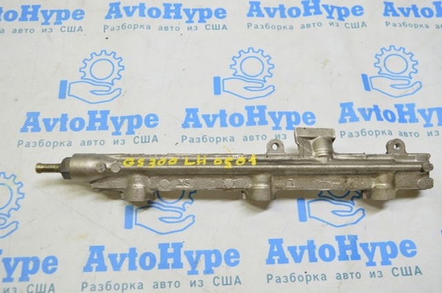 Розподільник палива (рампа), лівий 2380831010 TOYOTA