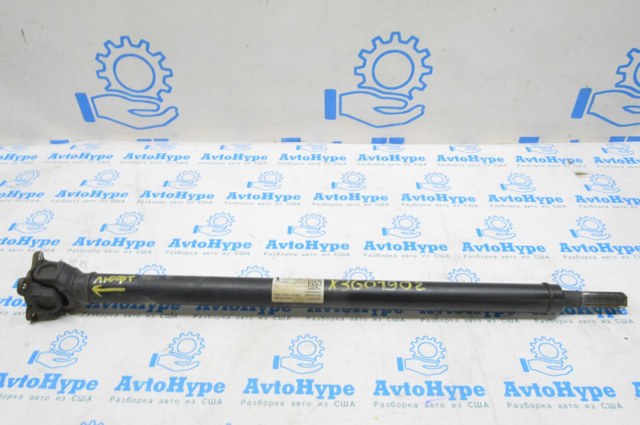 Вал карданний, передній 26208632583 BMW